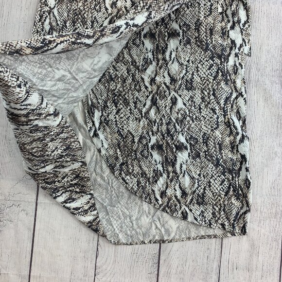 Maurices Skirt sz XL Snakeskinl Print Wrap Style Midi Length 29" New NWT - Picture 3 of 9